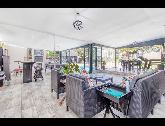 4 BEDROOM FREESTANDING FOR SALE IN MALANSHOF